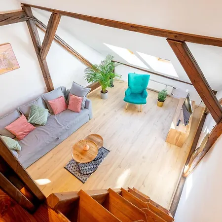 With Entresol Old Town Lejlighed