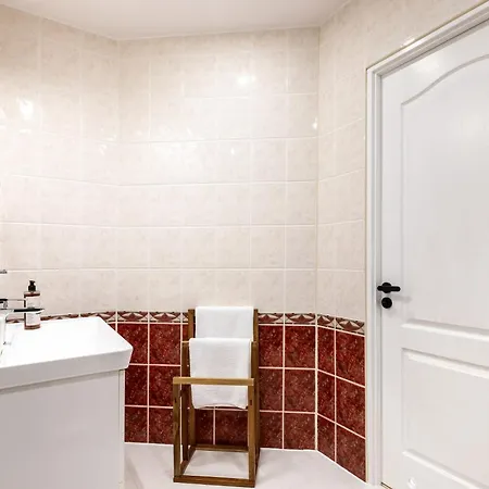 With Entresol Old Town Apartment