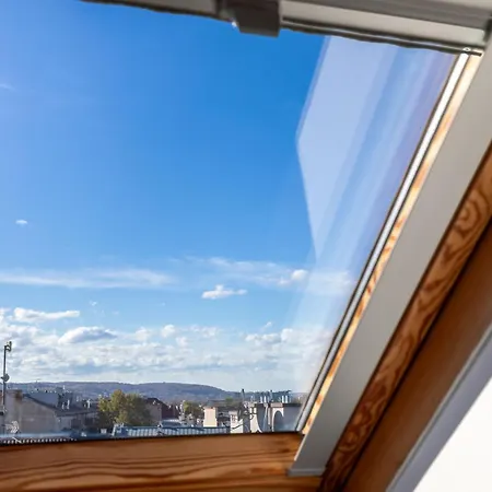 Apartment With Entresol Old Town *